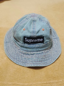 supreme牛仔渔夫帽，非正。图片及成色，闲置物品售出不退