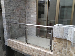 分享一款玻璃楼梯扶手护栏，适合出租房，民用房不二之选[超便宜