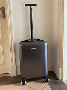 美国亚马逊高端轻便单杆行李箱拉杆箱旅行箱登机箱特价。
