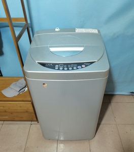 海尔小神童全自动洗衣机6公斤，干净好用没毛病水管齐全。