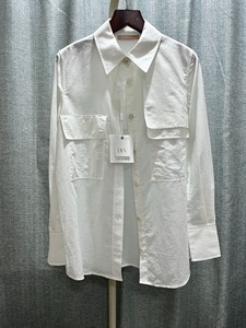 ovv白衬衫，全新吊牌在XS码，在官方旗舰店打折买的，吊牌价