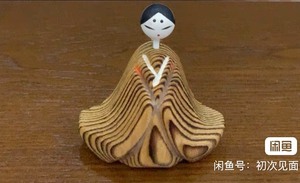日瓷回流：手工雕刻木人摆件一个（什么木不清楚、木纹特美、很轻
