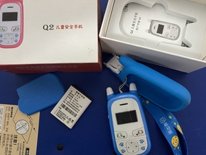 爱贝多Q2儿童手机GSM中国移动版 官网登录不了 电池鼓包不