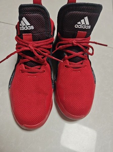 Adidas/阿迪达斯 阿迪罗斯系列篮球鞋45码 单位发的成