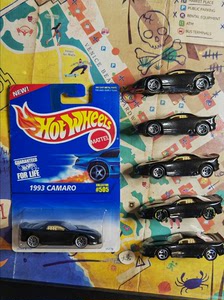 风火轮第四代1993年款科迈罗Camaro，黑色金属漆，五幅