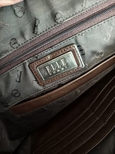 ELLE品牌男士手包，包真，九新，实物如图，售出不退。
