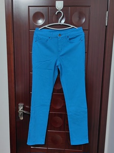 阿玛诗裤子，4码，全新无吊牌，非常正的天蓝色，打折商标剪角，