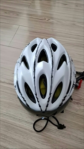 自行车头盔，捷安特XTC800，美利达挑战者，专用头盔。可拆