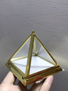 【Yin隐】金属质感首饰盒金字塔摆件