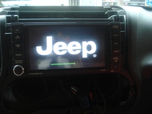 Jeep牧马人原装DVD导航一体机，下滑屏，天派品牌