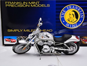 富兰克林 1：10 哈雷 戴维森VRSCA 2002纯银色摩托车模型
