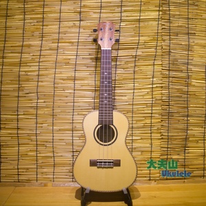 Tom TUT280尤克里里26寸T型云杉木面单板ukulele乌克丽丽琴小吉他