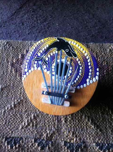 包邮非洲鼓配乐器印尼进口椰壳彩绘七音片琴，拇指钢琴，拇指琴