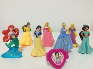 健达奇趣蛋出奇蛋玩具迪士尼公主摆件玩具，迪士尼七公主全套加戒