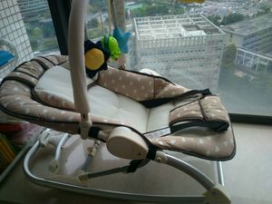 买一送一多功能折叠摇椅购买于京东，对于自己带小孩来说就是解放