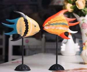 北欧原木雕刻彩绘亲吻情侣鱼创意礼品 家居装饰品工艺品摆件