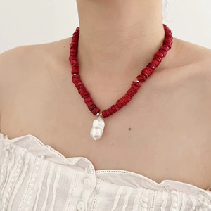 C H H 设计手工ins小众饰品大颗巴洛克异性珍珠红色海竹珠宝项链