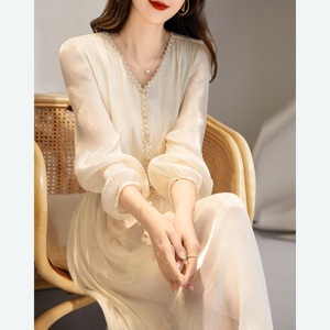 原单法式茶歇白色长袖连衣裙女2024春夏新款高级感优雅长裙仙女裙