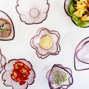 日式樱花蘸料碟家用料理小碟子粉色调料碗桃心玻璃碟筷架水果盘子