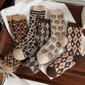 日系复秋冬保暖咖啡色粗棉线针织潮流豹纹个性中筒袜子