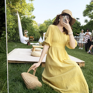 热夏定制柠檬黄色连衣裙收腰显瘦气质小香风v领日系，不退不换,