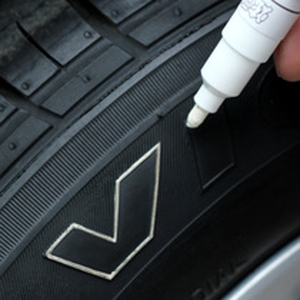 通用汽车轮胎笔装饰改装用品补油漆笔涂描改色轮胎字母贴炫白色