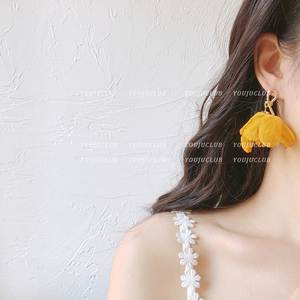 邮橘-傍晚的黄玫瑰暖暖姜黄网纱花朵耳环复古显白简约925耳钉耳夹