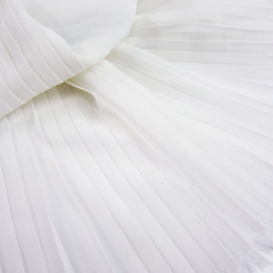 新品服装布料 白色风琴百褶压皱珍珠雪纺半身长连衣裙面料0.5cm