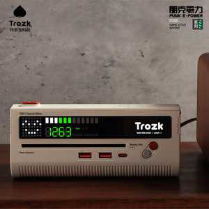 Trozk特洛克插排桌面快充朋克电力插线板type-c多功能插座充电器