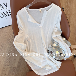 白色长袖T恤女夏季薄款防晒小众设计感v领宽松显瘦罩衫上衣女式
