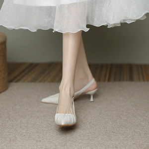 法式3公分小跟凉鞋夏季低跟伴娘配裙子设计感小众气质名媛高跟鞋