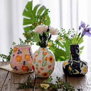 日式手绘陶瓷花瓶复古风客厅房间装饰燕尾兰插花花瓶家居摆件