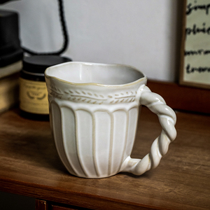 巷子尾〖vintage设计感杯子〗浮雕咖啡杯法式陶瓷马克杯中古水杯