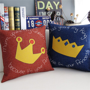 皇冠王冠情侣父母亲节礼物创意可爱客厅厚棉麻抱枕沙发靠垫套蓝红