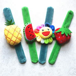 包邮可爱草莓拍拍圈儿童生日派对西瓜手环道具装饰发饰水果礼品