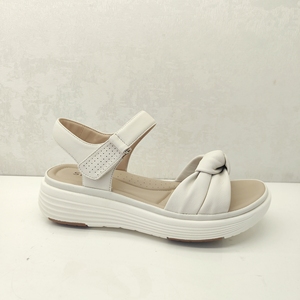 Senda/森达2023夏新款商场同款舒适厚底休闲时尚羊皮凉鞋女SLV02