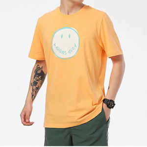 Adidas/阿迪达斯正品黄色新款男子夏季笑脸短袖运动t恤 GP5780