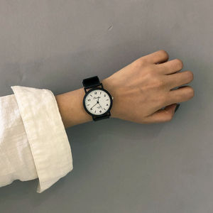 中高考考试专用手表男女中学生经典简约文艺复古韩版石英小黑白表
