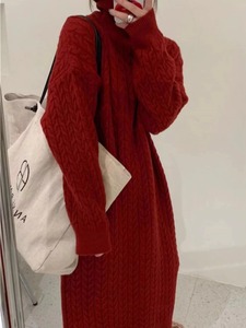 长款红色毛衣裙女秋冬2023新款高级感过膝加厚高领针织毛衣连衣裙