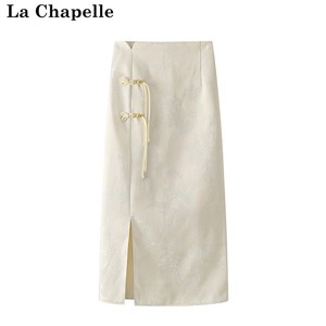 拉夏贝尔/La Chapelle春季2024款新中式提花半身裙盘扣流苏包臀裙