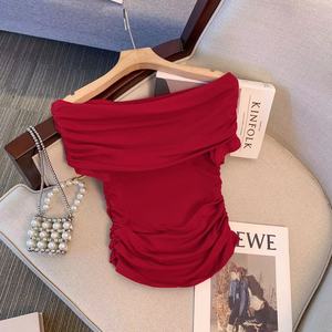 性感红色一字露肩针织短袖女夏设计感褶皱修身打底衫辣妹短款上衣