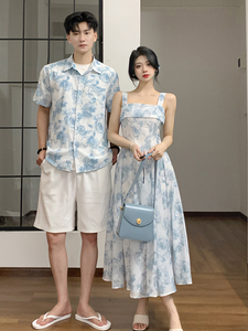 情侣沙滩套装法式碎花浅蓝方领连衣裙装夏季短袖超仙吊带新中式海