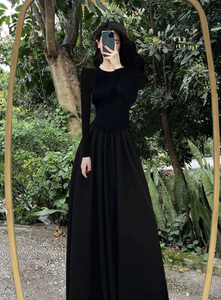 黑色针织拼接高级感长袖修身连衣裙女秋季新款小黑裙法式圆领长裙
