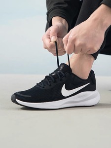 Nike耐克新款REVOLUTION7男女休闲跑步缓震运动鞋FB2207 FB2208