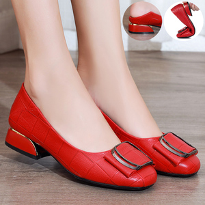 春季新款平跟真皮单鞋女式红色皮鞋女士单皮鞋红鞋妈妈鞋低跟平底