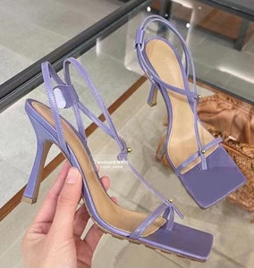 Bottega Veneta 女士紫色细带高跟凉鞋 2020秋冬正品代购651384VB