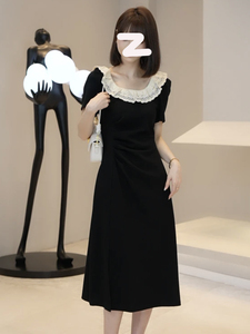 赫本风蕾丝花边方领连衣裙女2024新款夏季设计感开叉气质法式长裙