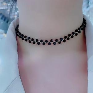 日韩时尚黑水晶气质项链女轻奢高级感法式时尚小众抽拉锁骨链颈链