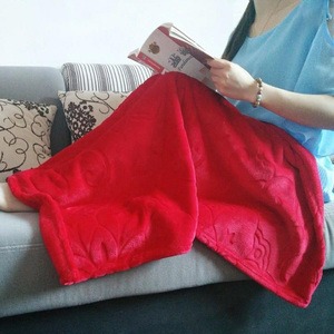 小毯子办公室午睡单人儿童空调小毛毯被子加厚红色夏季珊瑚绒盖毯