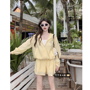 休闲套装女夏季韩系黄色连帽薄款防晒外套宽松阔腿短裤时尚两件套